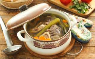 Красное мясо при грудном вскармливании: можно ли кормящей маме кушать свинину и сало?